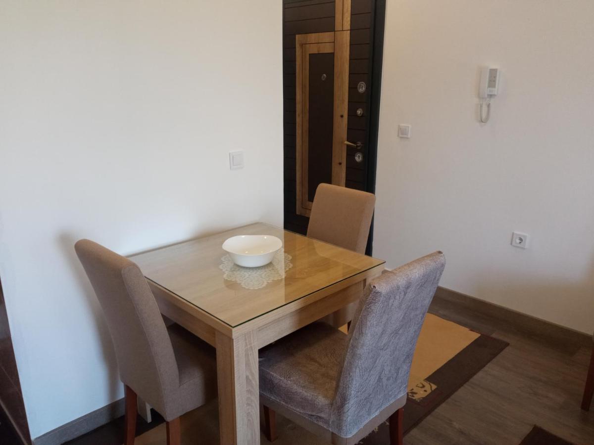 Apartman Ami Ulcinj Esterno foto